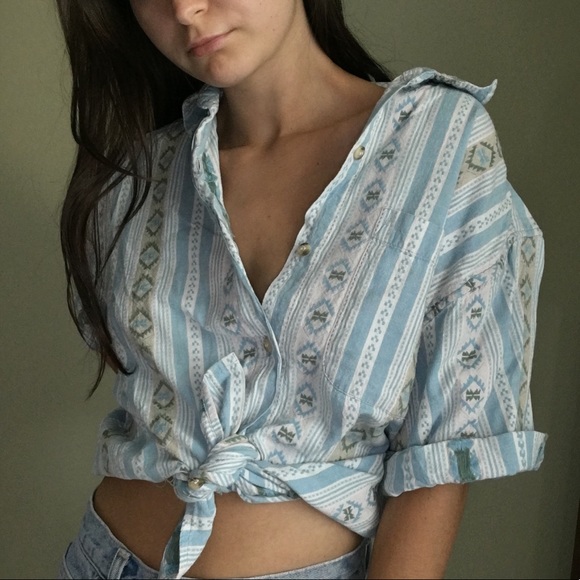 80s Button Up - Picture 4 of 4